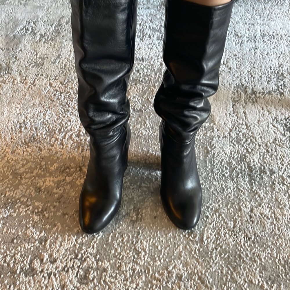 Charles David high heels leather boots below knees
